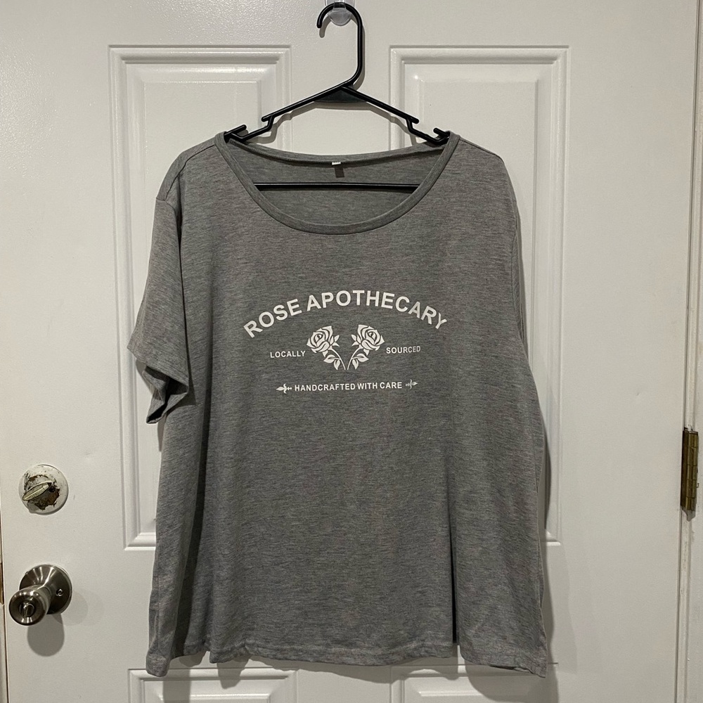 Women’s Graphic Tee